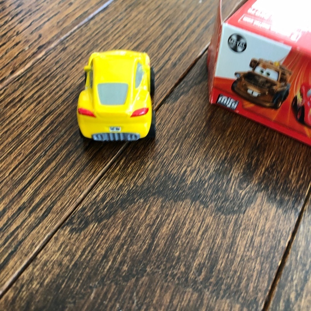 Disney Pixar Cars Mini Racers Diecast Car - Cruz Ramirez - S39A/04 - BRAND NEW! - Picture 3 of 6